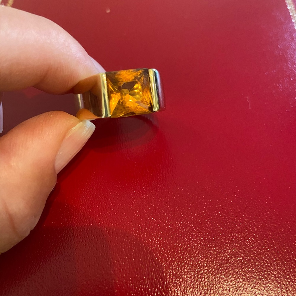 18k gold ring